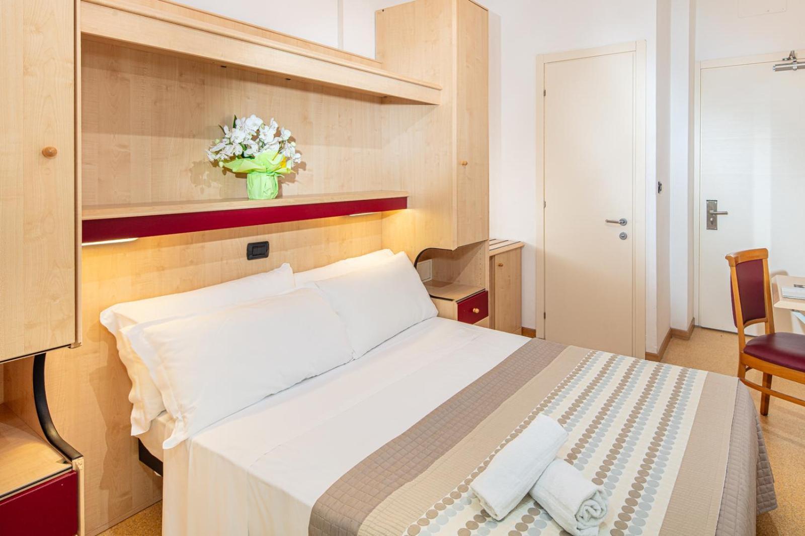 Hotel Regina Lignano Sabbiadoro Room photo